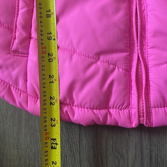 Aéropostale Hot Pink Winter Vest- M- In NWOT - Picture 4 of 5